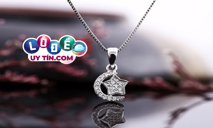 Ngủ mơ thấy dây chuyền bạc có ý nghĩa gì, đánh số gì?