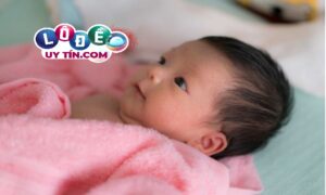 Nằm mơ thấy mình sinh con gái đánh con gì?