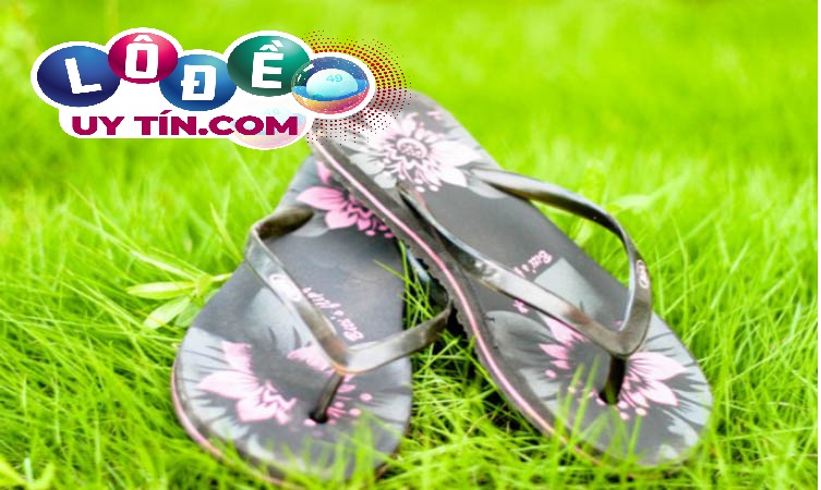 Mơ thấy đôi dép dự báo điều gì, đánh số nào dễ ăn?